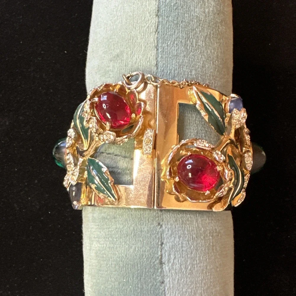 VTG Coro Book Piece Cabochon Rhinestone Corocraft Bracelet Carmen MirandaCamelia